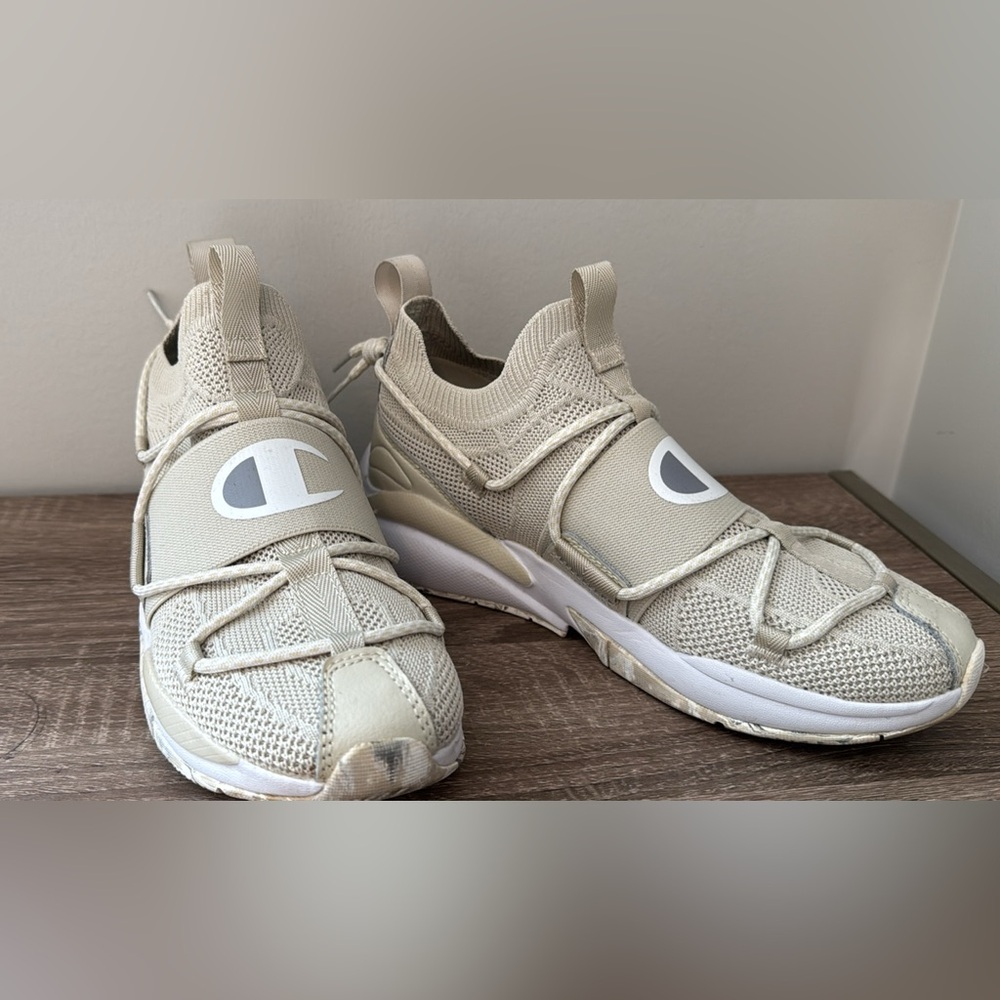Champion XG Women’s 8.5 Shoes